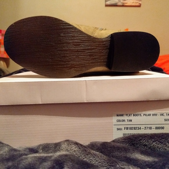 BRAND NEW Women's Tan knee high boots - Picture 2 of 4